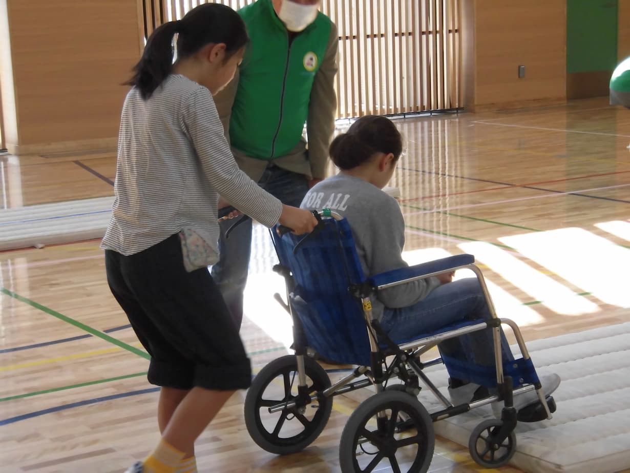 10-5.地域活動支援事業（福祉学習のサポート）☆.jpg